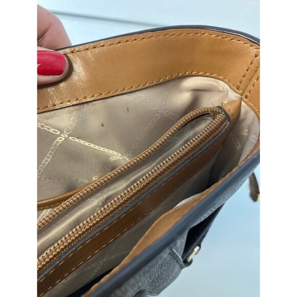 MICHAEL KORS, LARGE BROWN SIGNATURE LEATHER SHOULDER BAG - Picture 15 of 16